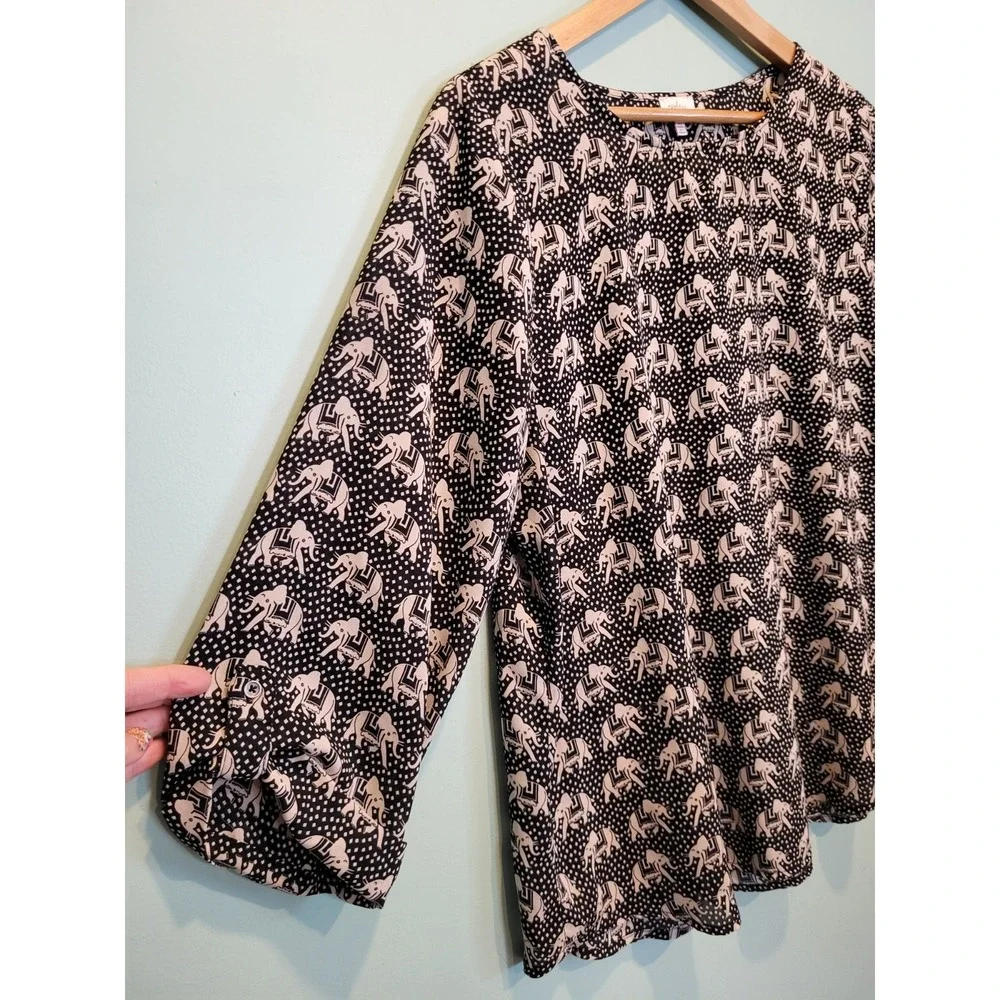 Black Tan Elephant Novelty Lightweight Roll Tab Sleeve Top Pixley Sz L - Picture 3 of 8